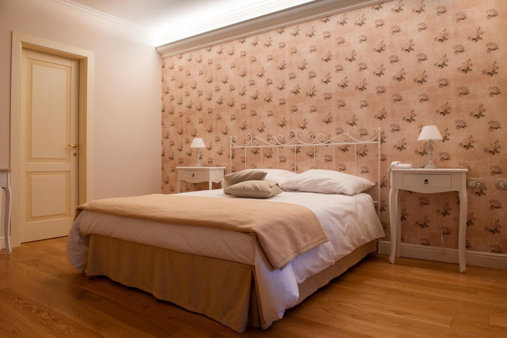 Marale Bed & Breakfast เซริโน ภายนอก รูปภาพ