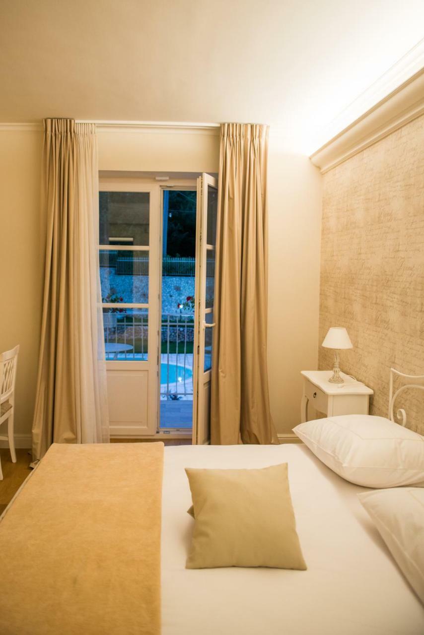 Marale Bed & Breakfast เซริโน ภายนอก รูปภาพ